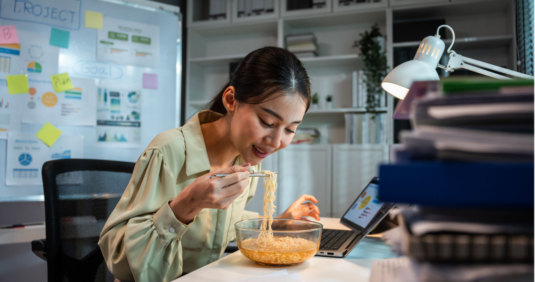 Aumente su rendimiento por la tarde: Descubra cómo los alimentos afectan su concentración