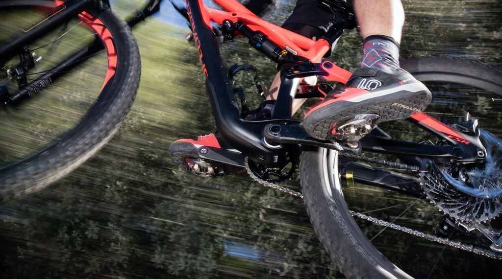 ¿Pedales de montaña automáticos o de plataforma? Elige la mejor opción