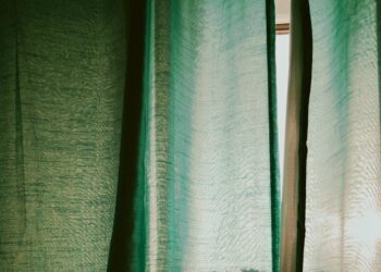 Ahorra energía con cortinas de aislamiento térmico para tu hogar