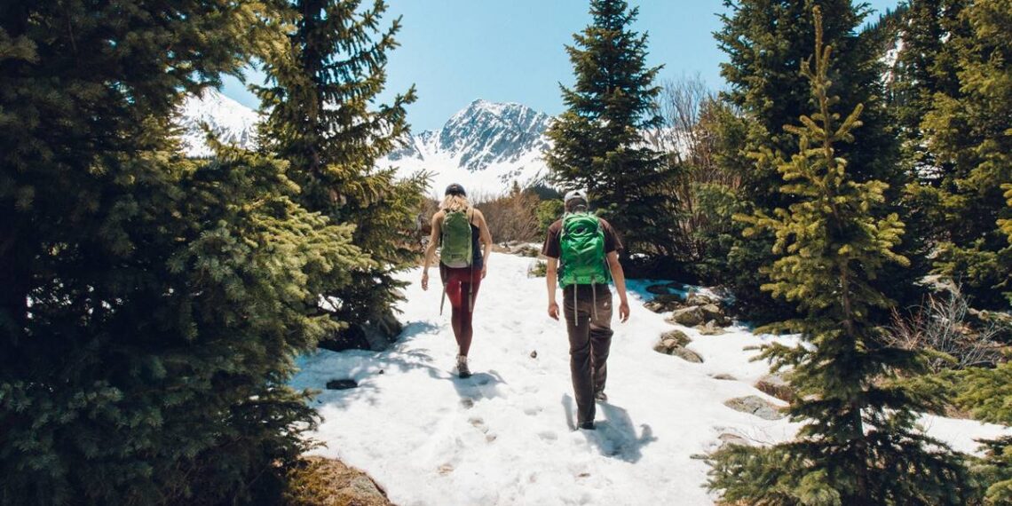 Senderismo: Los 10 imprescindibles para tu aventura perfecta Senderismo: Los 10 imprescindibles para tu aventura perfecta