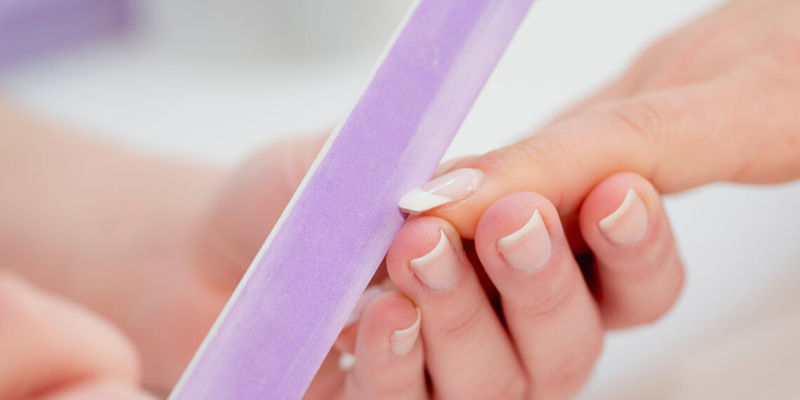 ¡Descubre cómo elegir la mejor lima de uñas para un cuidado impecable!