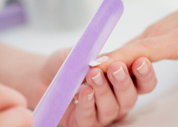 ¡Descubre cómo elegir la mejor lima de uñas para un cuidado impecable!