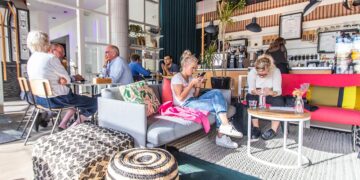 Optimiza tu espacio en la sala de estar con los mejores muebles