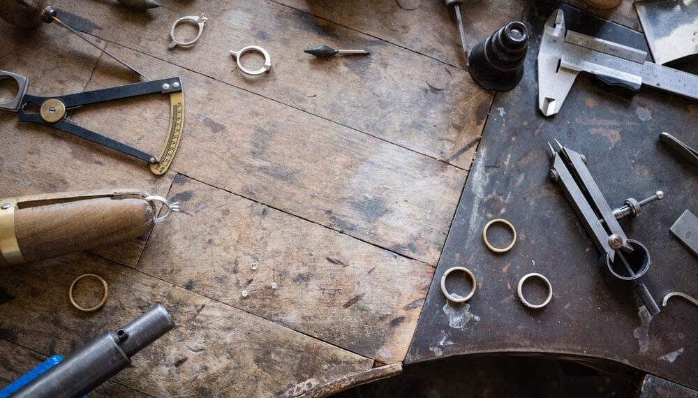 Aprende Joyería en Línea: Crea Tus Joyas desde Casa