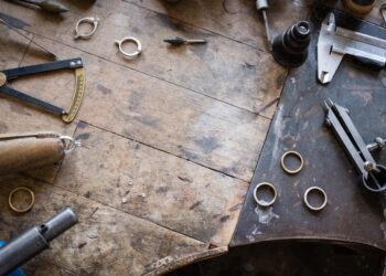 Aprende Joyería en Línea: Crea Tus Joyas desde Casa