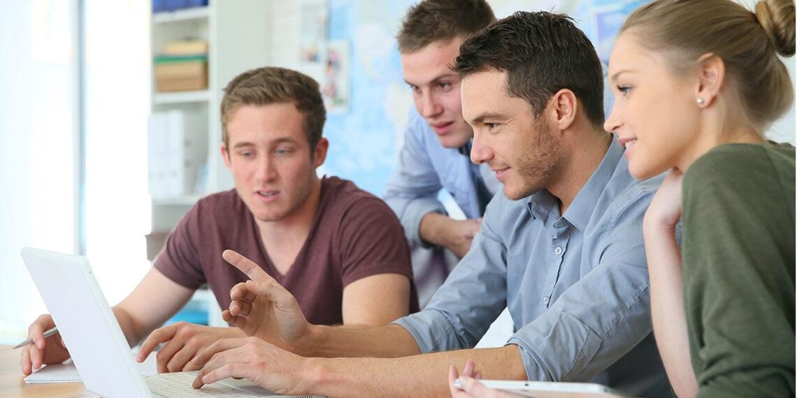 Descubre las series de TV aclamadas por la crítica literaria