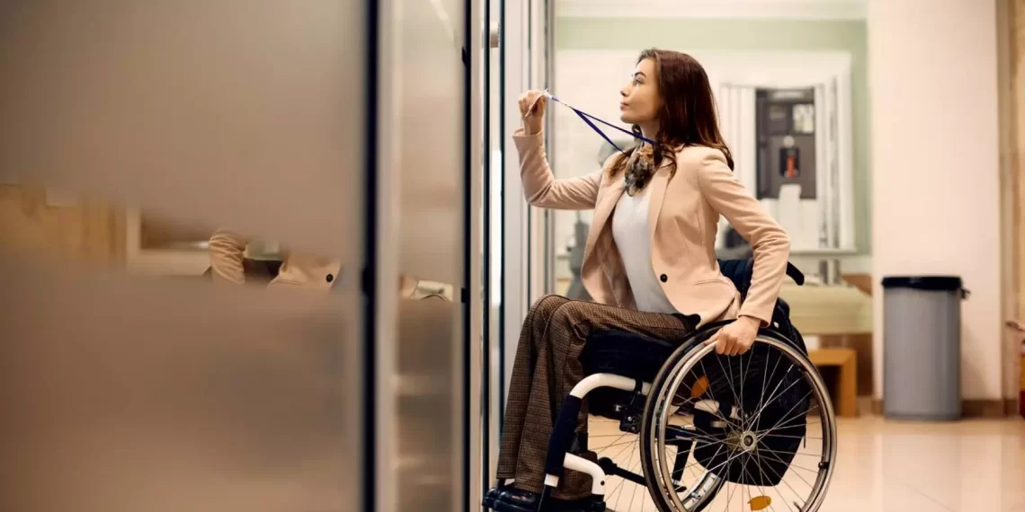 Ayudas técnicas: Discapacidad física y visual en el trabajo Ayudas técnicas: Discapacidad física y visual en el trabajo